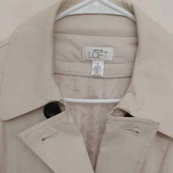 Ann Taylor LOFT Trench Coat with lining shell - Picture 3 of 10
